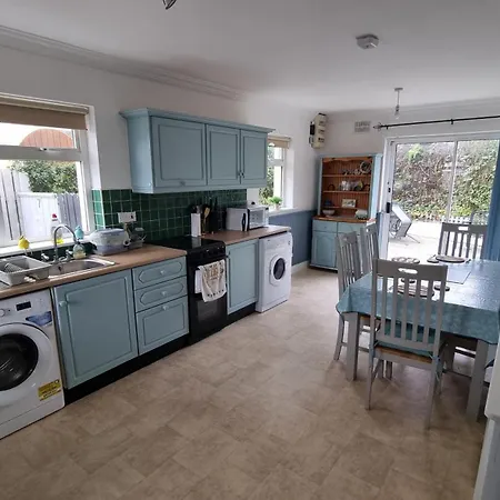 Dom wakacyjny House *